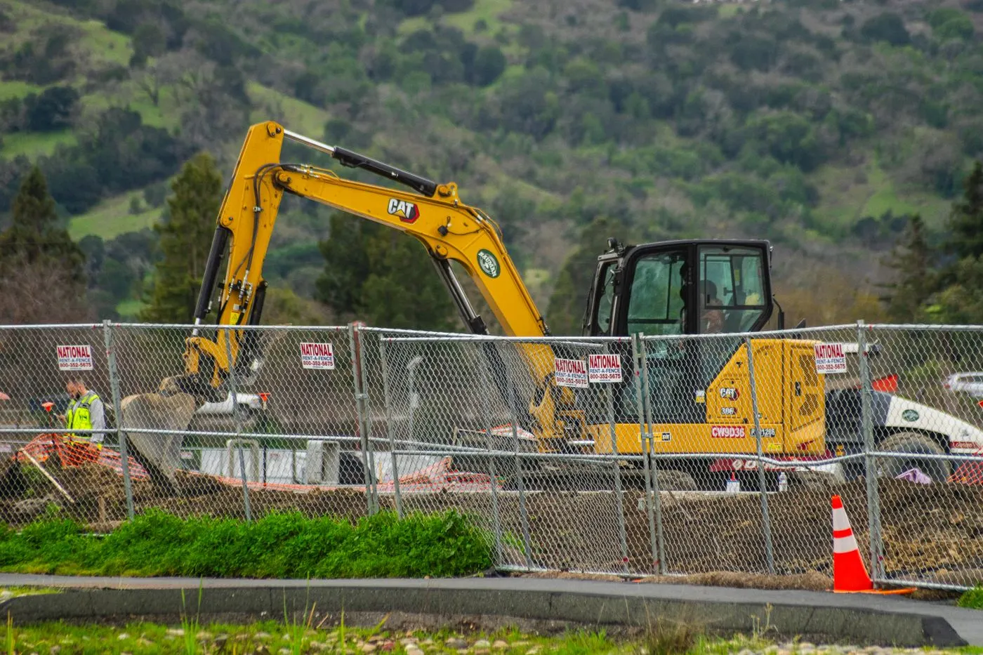 Local Guides for Baton Rouge Equipment Rentals – Baton Rouge heavy equipment rental (stock photo)