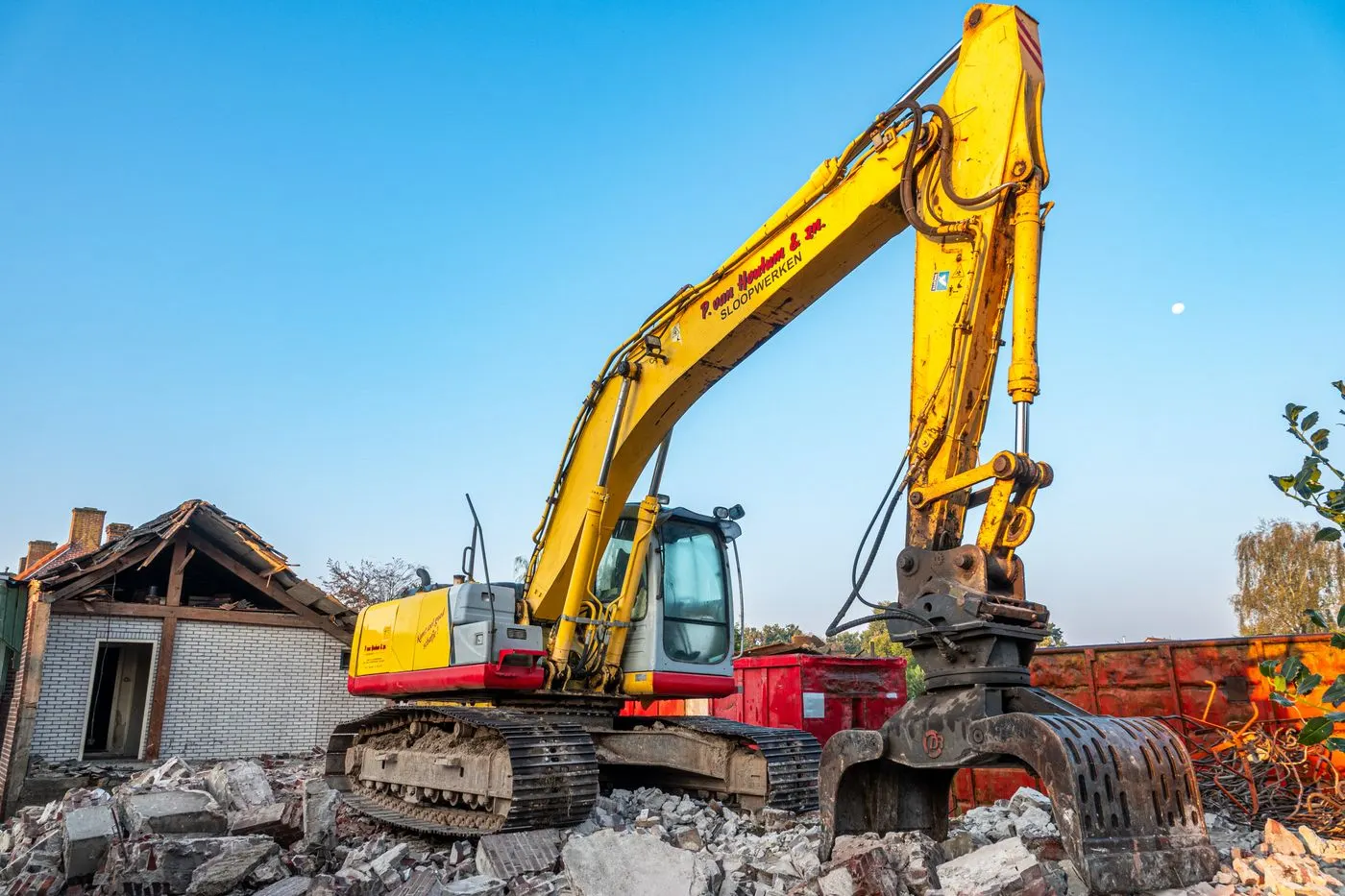 Excavator Rental in Baton Rouge (stock photo)