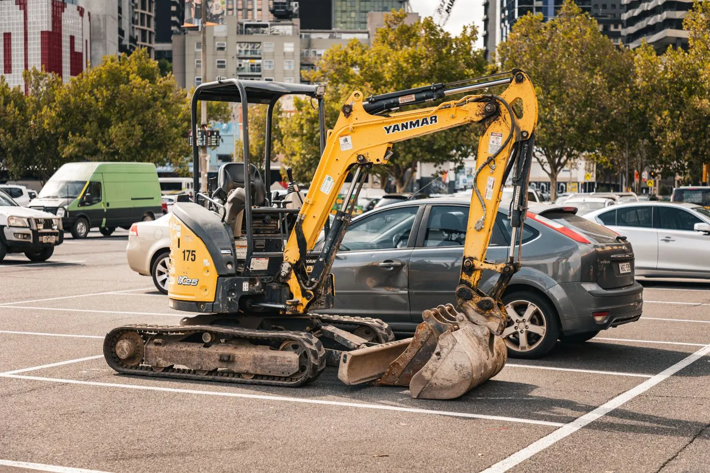Heavy Equipment Rental FAQ – Baton Rouge heavy equipment rental (stock photo)